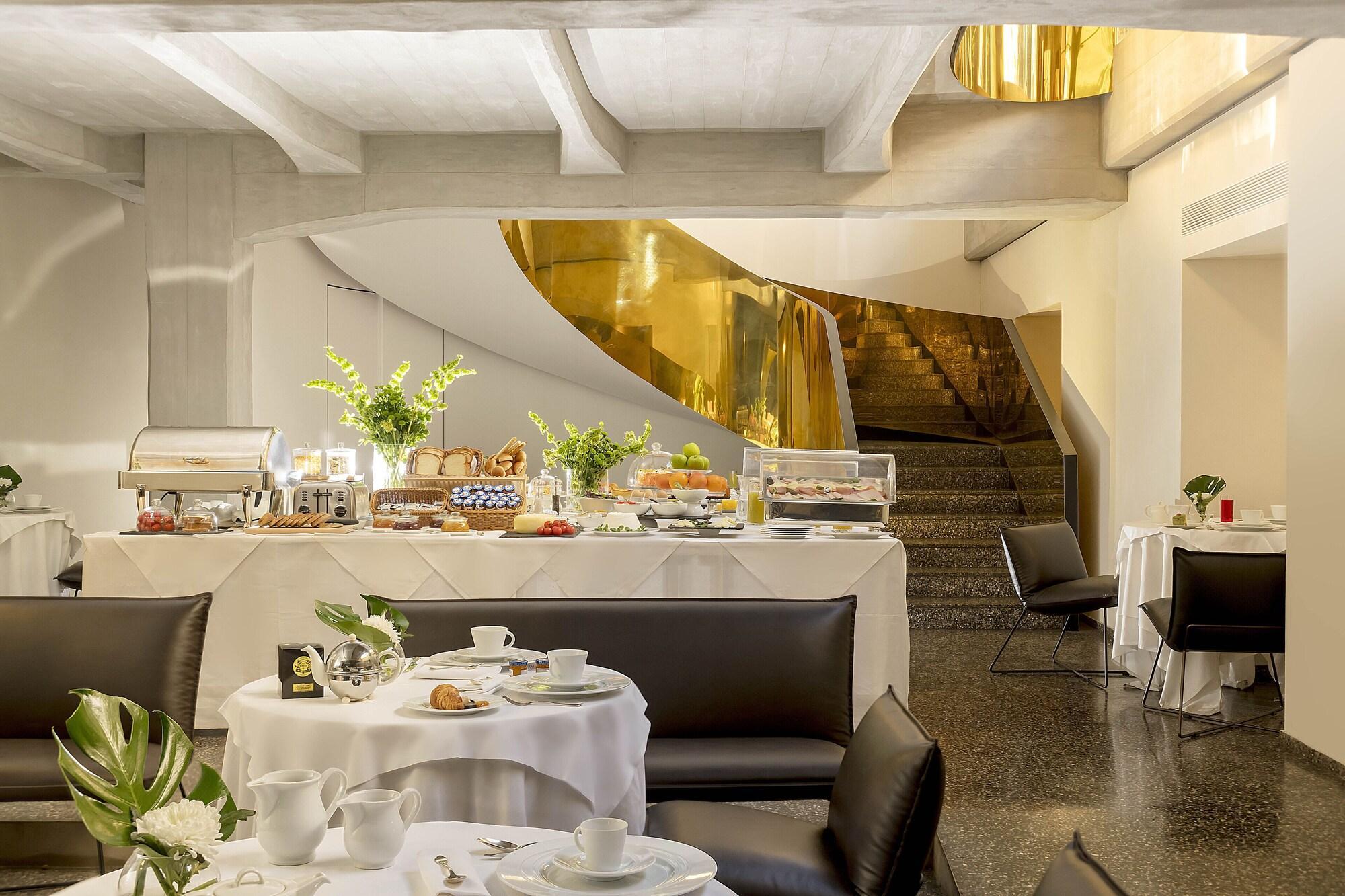 Hotel Royal Bissolati Rom Exteriör bild